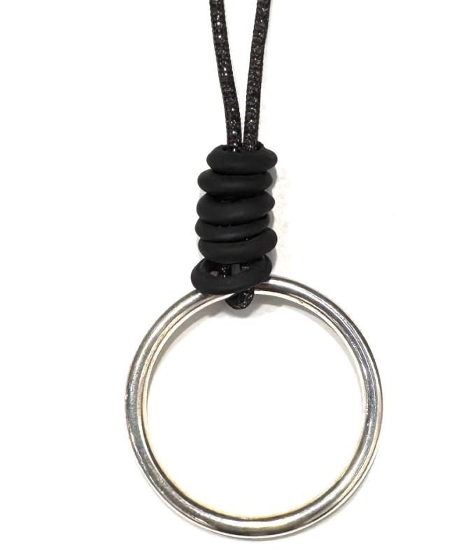 Perlon-Metall-Kette mit Muranoglasringen und Ring aus ZAMAK, schwarz